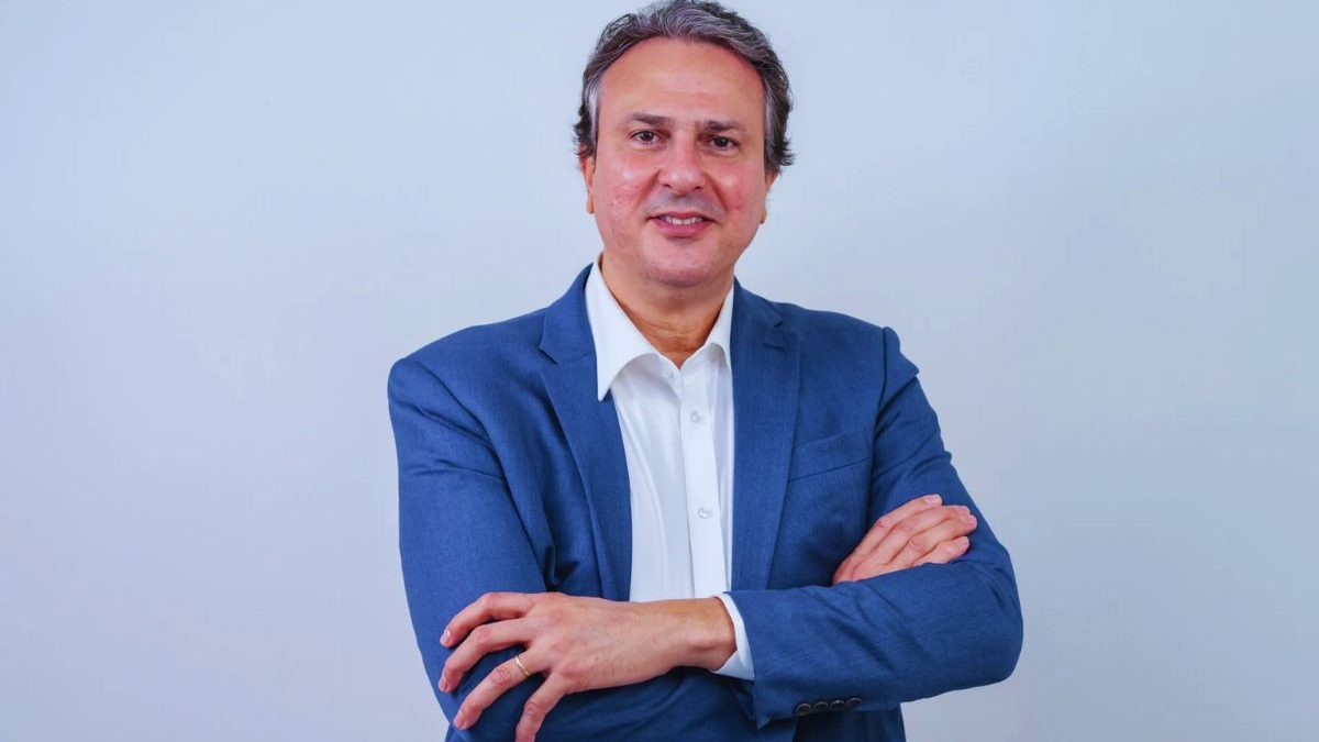 Camilo Santana confirma melhor Ideb da história e usa resultado para reforçar aliança com Lula - QTU Questões do Universo