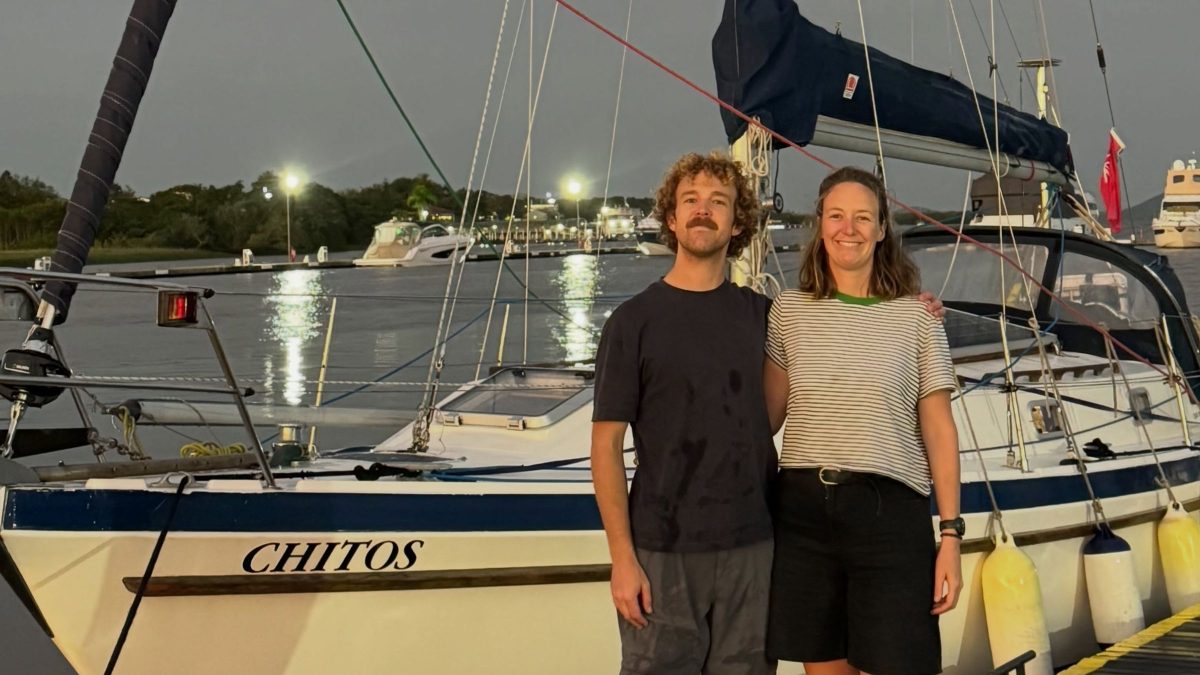 Após 11 dias no Oceano Atlântico, casal britânico chega a Santa Catarina em pequeno veleiro - QTU Questões do Universo
