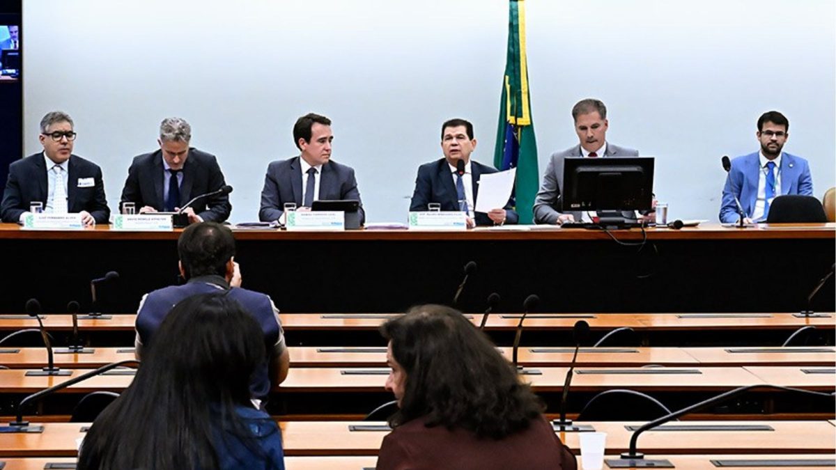 Comissão aprova R$ 13,2 bilhões para agricultura e renegociação de dívidas com corte de R$ 270 milhões no Minha Casa Minha Vida