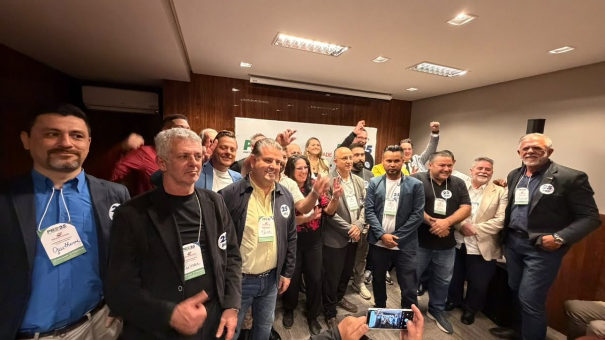 PRD e Solidariedade oficializam candidatos em SC com discursos sobre STF, mulheres na política e 8 de Janeiro - QTU Questões do Universo
