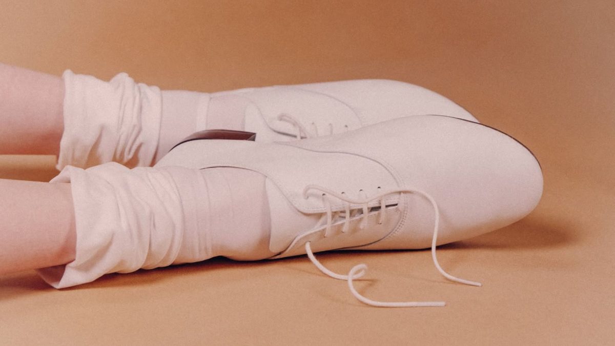Depois das sapatilhas, agora são os ‘jazz shoes’ que estão dominando a moda: o sapato polêmico que ninguém esperava