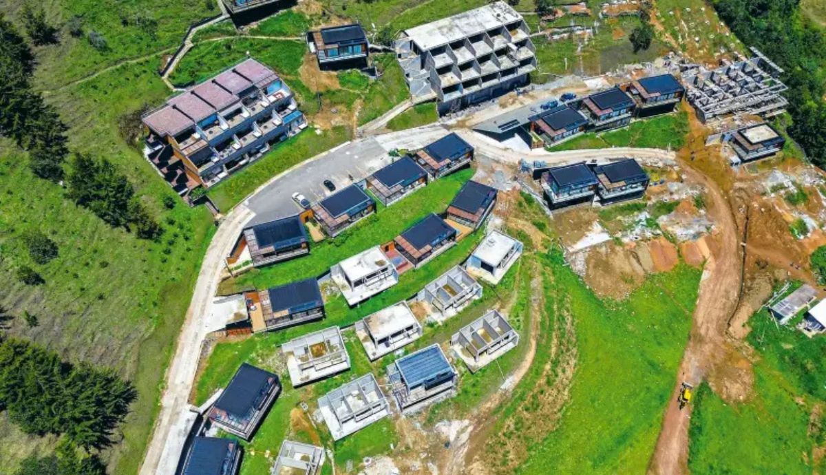 terreno de construção da maior estátua da américa do sul