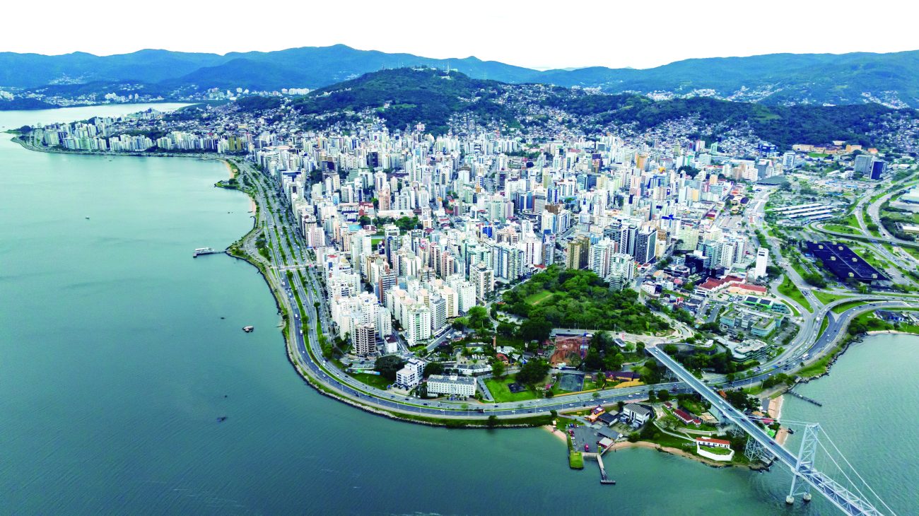 Florianópolis concentra grandes atrativos aos estrangeiros Foto: Marabelo/Stock.adobe.com/ND Mais
