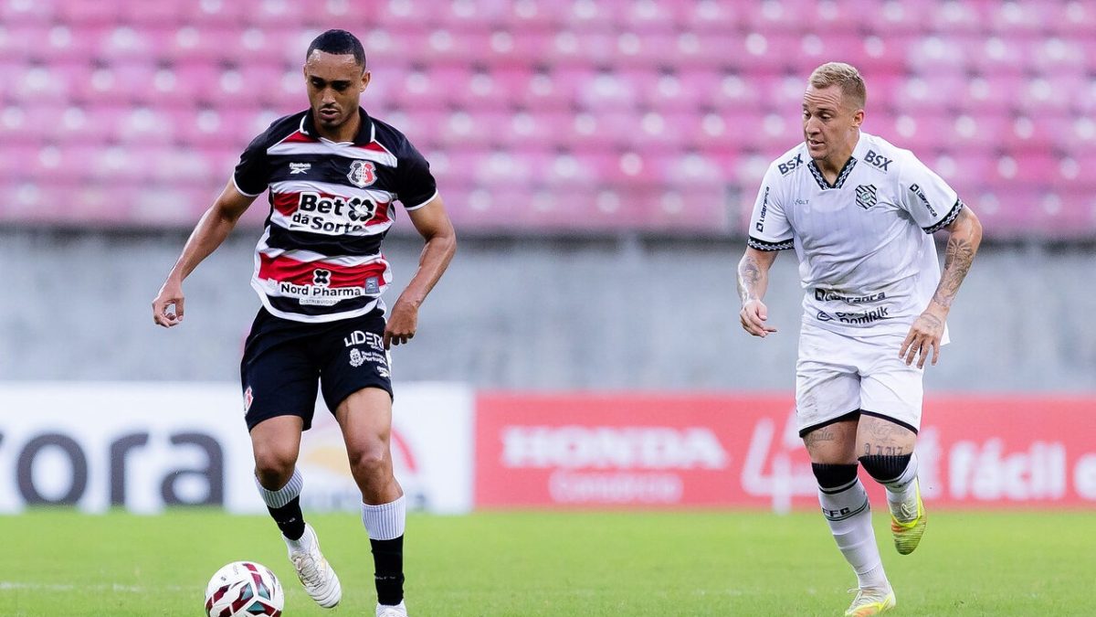 Figueirense vence fora e reacende esperança de acesso à Série B