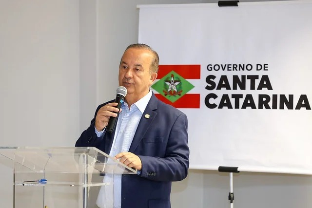 Jorginho Mello pede licença de 38 dias; Alesc vota afastamento