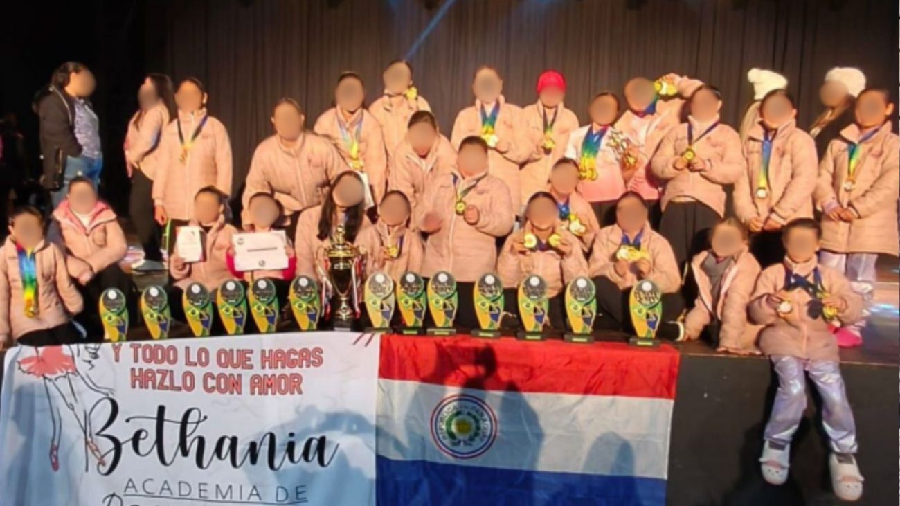 Imagem mostra vitimas do acidente na SC-492 após concurso de dança em Gramado (RS); VÍTIMA DE ACIDENTE