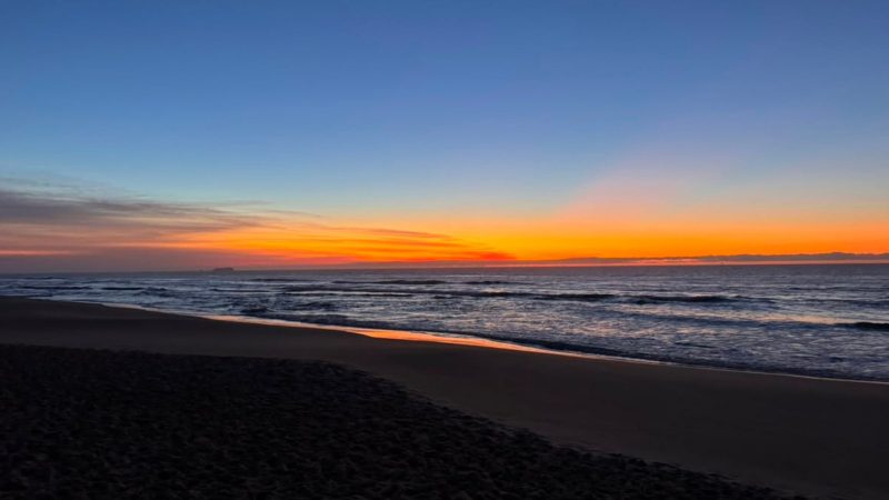 A Praia do Novo Campeche é um dos locais preferidos para acompanhar o amanhecer na Ilha - Theo Richard Cardoso/Divulgação/ND Mais