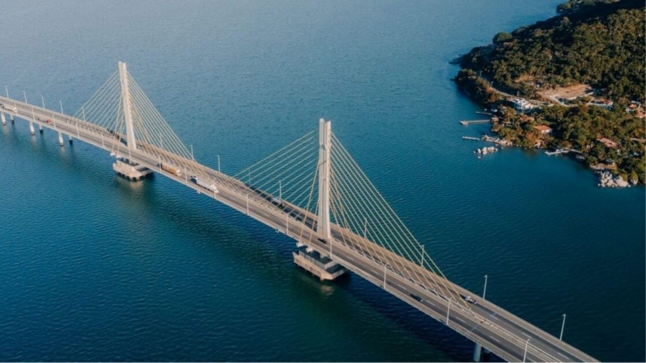 Segundo informações apresentadas pela Agência Nacional de Transportes Terrestres (ANTT) e pela concessionária ViaCosteira ao MPF, avaliações técnicas identificaram o rompimento parcial dos cabos 4E e 4D, localizados no Pilar 35, entre as aduelas AD.6 e AD.7 do vão central.