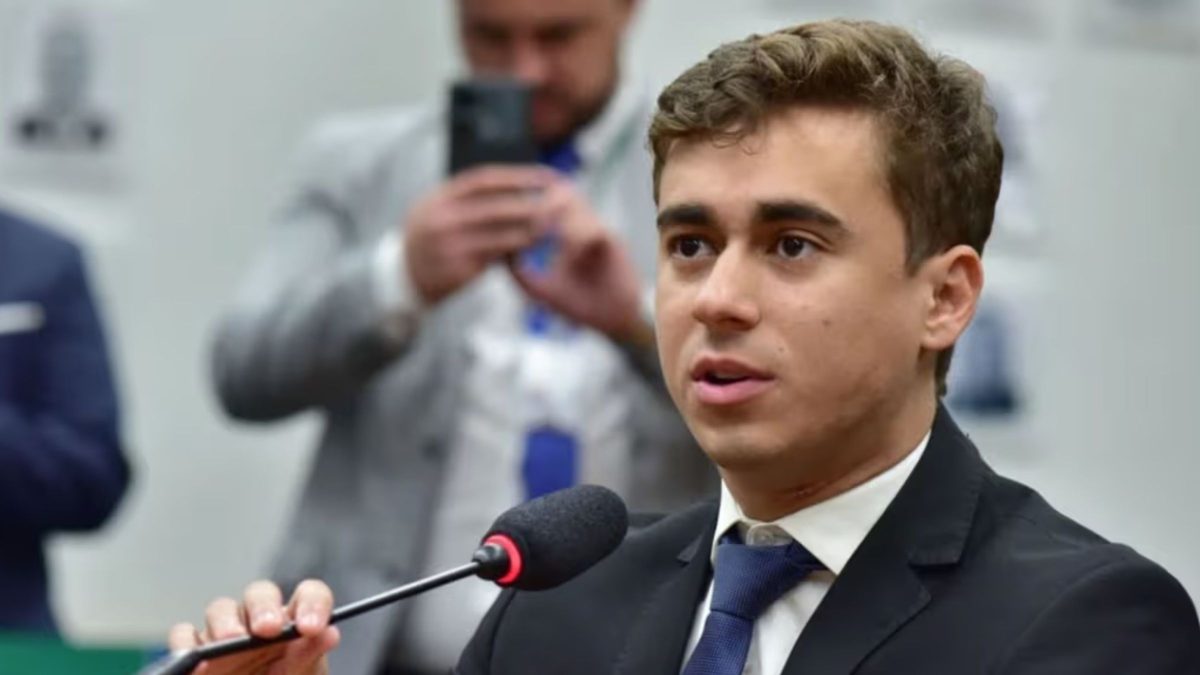 Nikolas Ferreira ultrapassa um milhão de votos e já está reeleito deputado federal por Minas Gerais