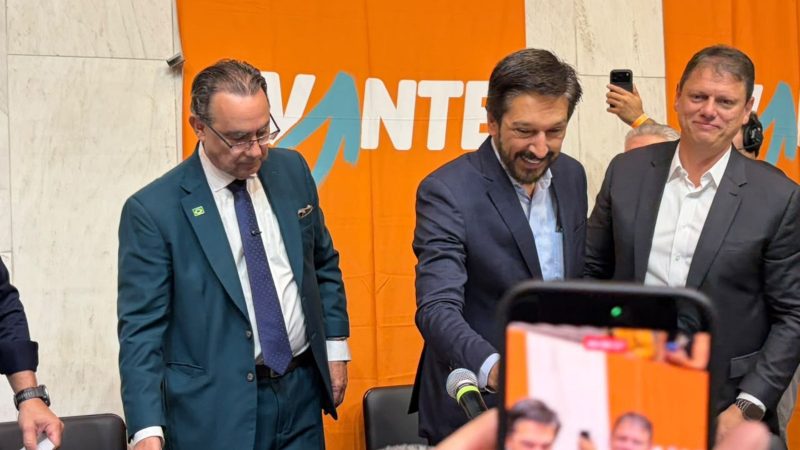 Governador Tarcísio de Freitas e prefeito Ricardo Nunes participam de evento. - 6