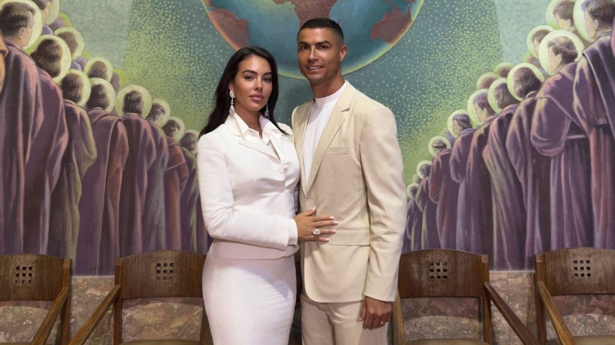 Cristiano Ronaldo e Georgina dão detalhes da celebração de casamento íntimo feito na casa