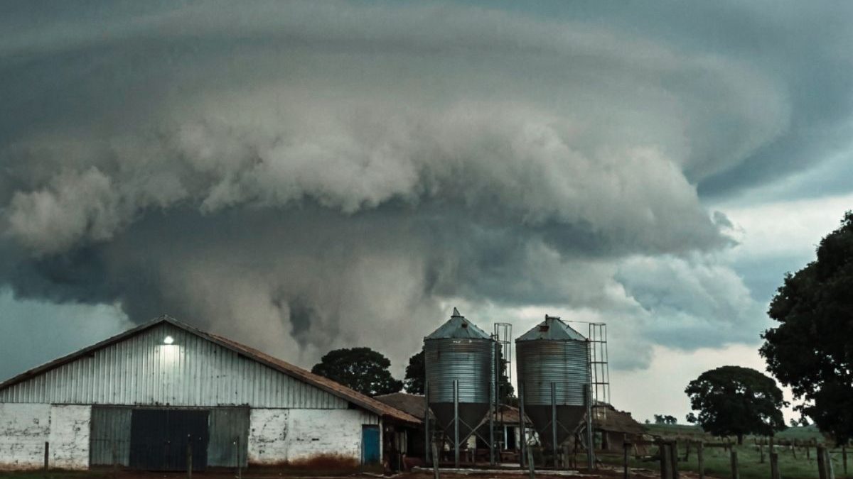 Ciclone extratropical provoca ventos acima de 90 km/h no Brasil nas próximas horas; veja as regiões na rota do sistema - QTU Questões do Universo
