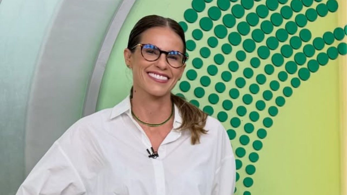Demitida ao chegar no trabalho jornalista Joanna de Assis v | Entretenimento | QTU - Notícias