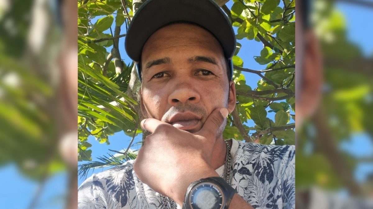 Homem é esfaqueado após discussão em bar, tenta buscar socorro, mas morre ainda no local em SC - QTU Questões do Universo