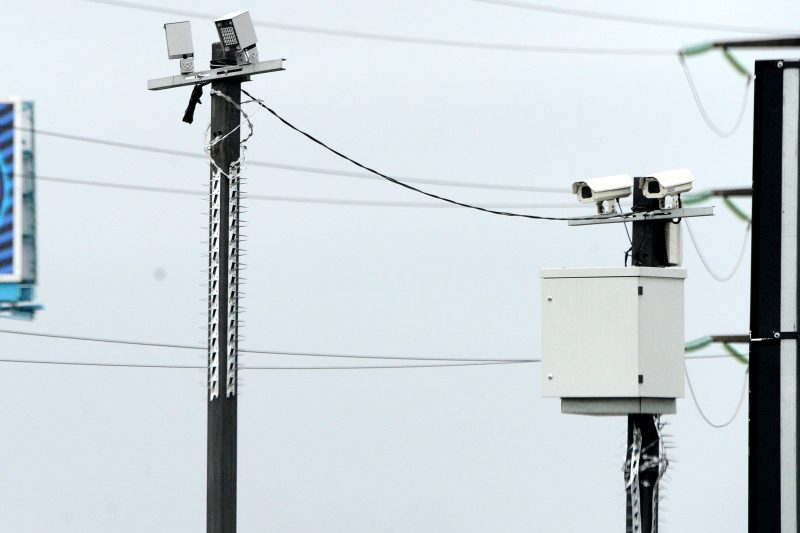 'Radar-espinho': a aposta do Dnit para conter a ação de bandidos na Via Expressa (BR-282) 3 Equipamento na BR-282, na Via Expressa - Alan Pedro/ND