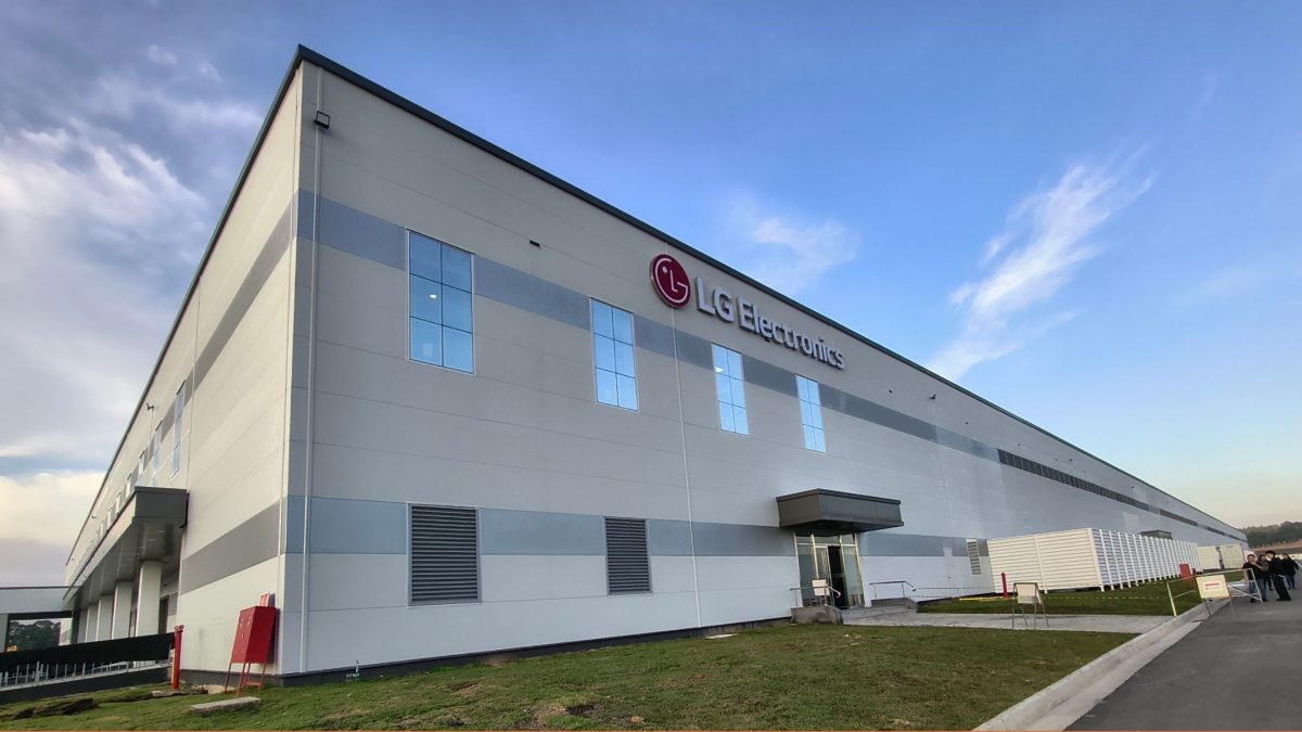 Megafábrica sul-coreana de R$ 1,5 bilhão, recém inaugurada no Sul, aposta em mercado de luxo para escalar produção com 500 funcionários