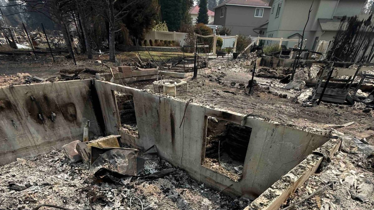 Família de 7 começa a mudança para a casa nova, mas 7 horas depois precisa fugir o mais rápido possível de incêndio e vê tudo que acabou de levar ser destruído pelas chamas - QTU Questões do Universo