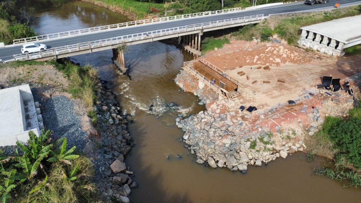 Fotos mostram como está a obra de nova ponte sobre o Rio Piraí na BR-280 - QTU Questões do Universo