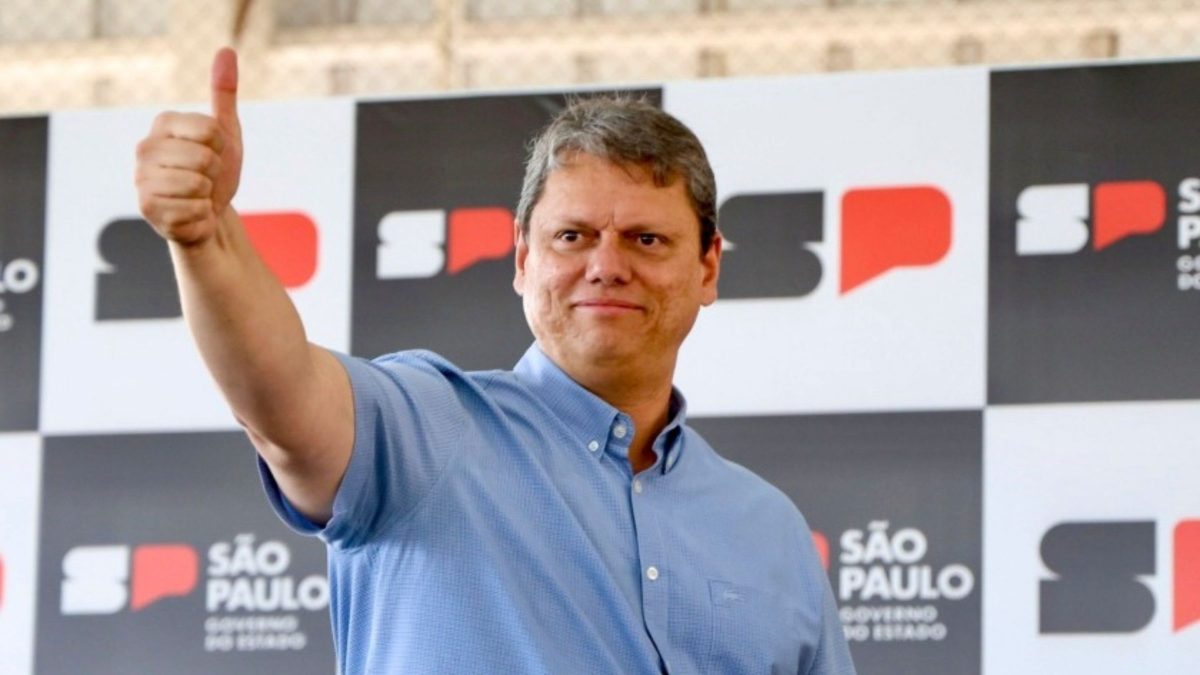 Tarcísio amplia vantagem ao bolsonarismo com candidatura apoiada por 95% dos prefeitos de SP - QTU Questões do Universo