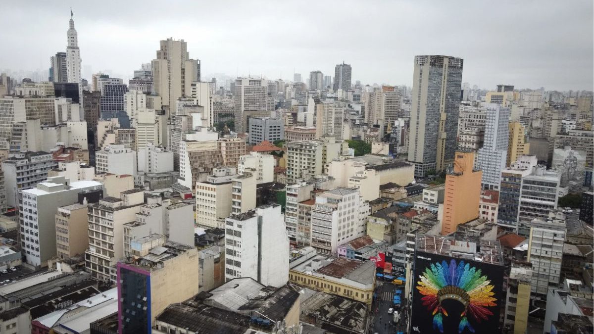 Frio em São Paulo tem data para acabar: temperaturas sobem e podem chegar aos 30°C