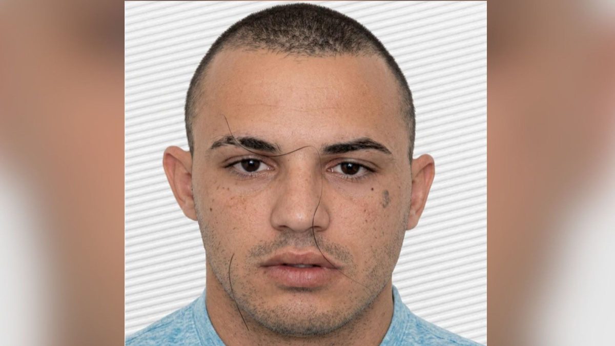Membro do PGC tenta fugir entre muros e casas, atira contra policiais e acaba morto durante confronto em cidade de SC - QTU Questões do Universo