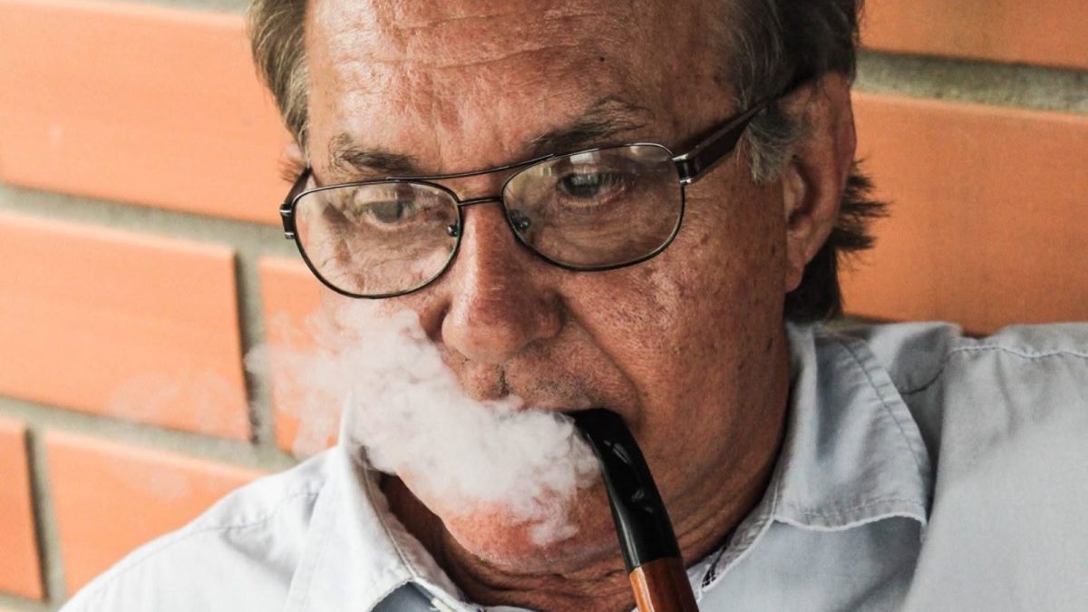 Irmãos começaram produzindo 10 cachimbos por dia e hoje marca de SC fabrica 14 mil peças com modelos a R$ 925 - QTU Questões do Universo