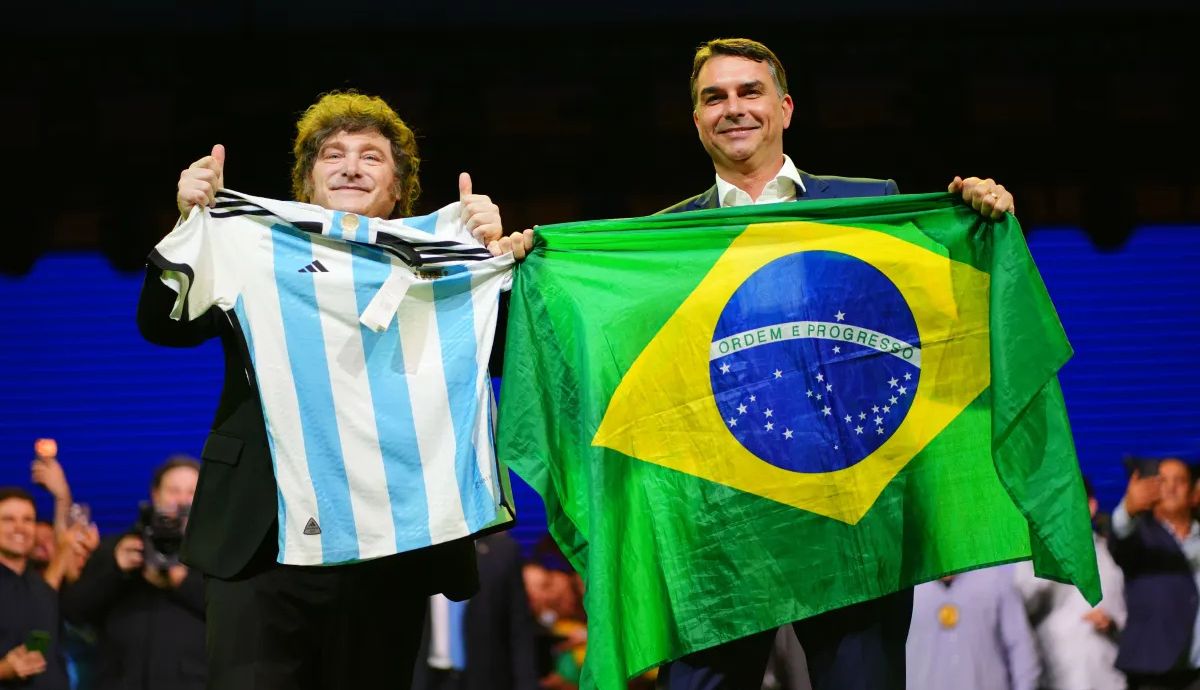 presidente da argentina ao lado de pré-candidato brasileiro à presidência, responsável pela casa da moeda do brasil