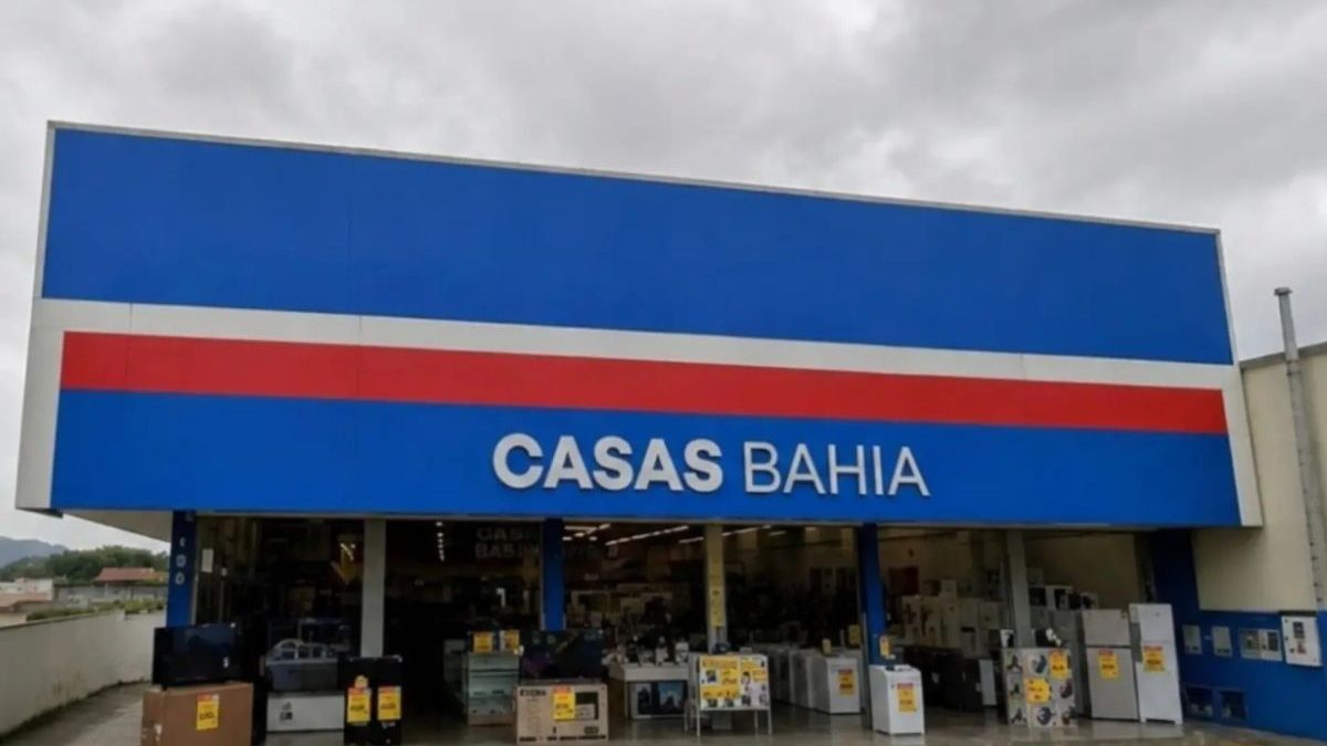 Funcionário da Casas Bahia demitido pelo WhatsApp e no domingo desabafa sobre demissão, mas pede que ‘Deus Abençoe’ empresa e questiona ‘dedicação total’ - QTU Questões do Universo