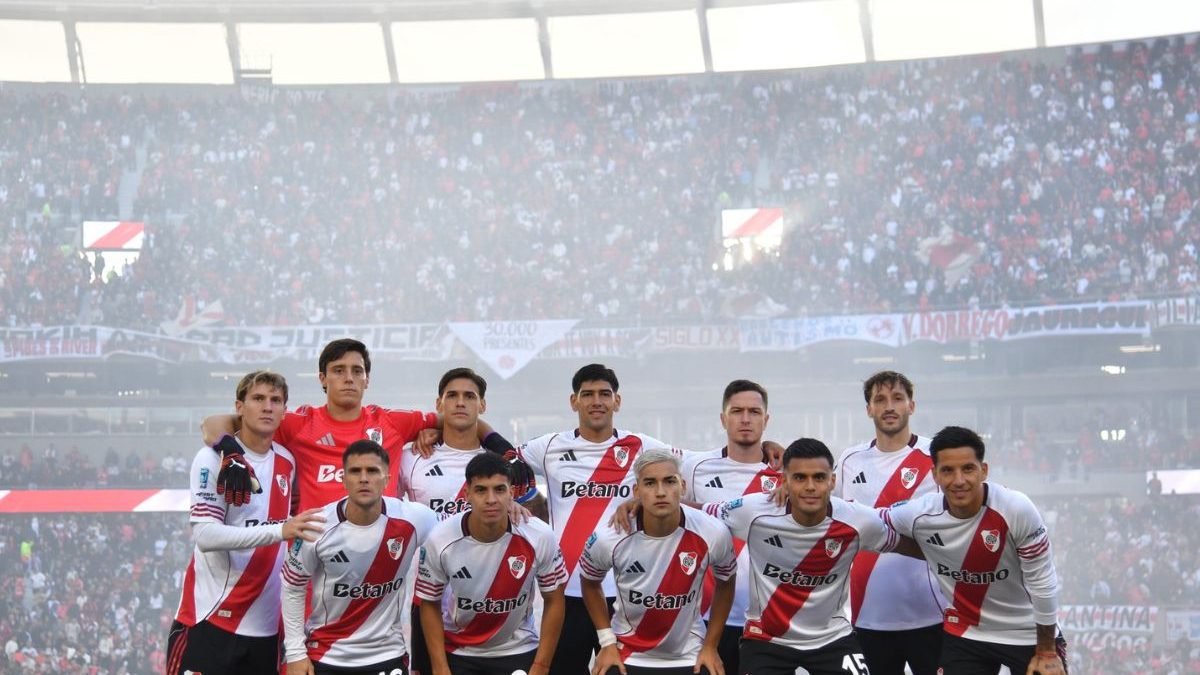 Na disputa por Almada com o Flamengo, River Plate vive crise e vê pressão da torcida aumentar após quarta derrota consecutiva - QTU Questões do Universo