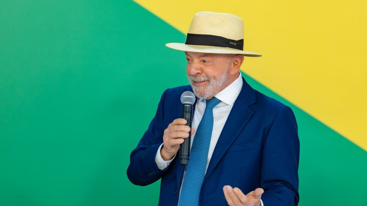 Programa de Lula se apresenta como “novo”, mas repete propostas e promete continuidade