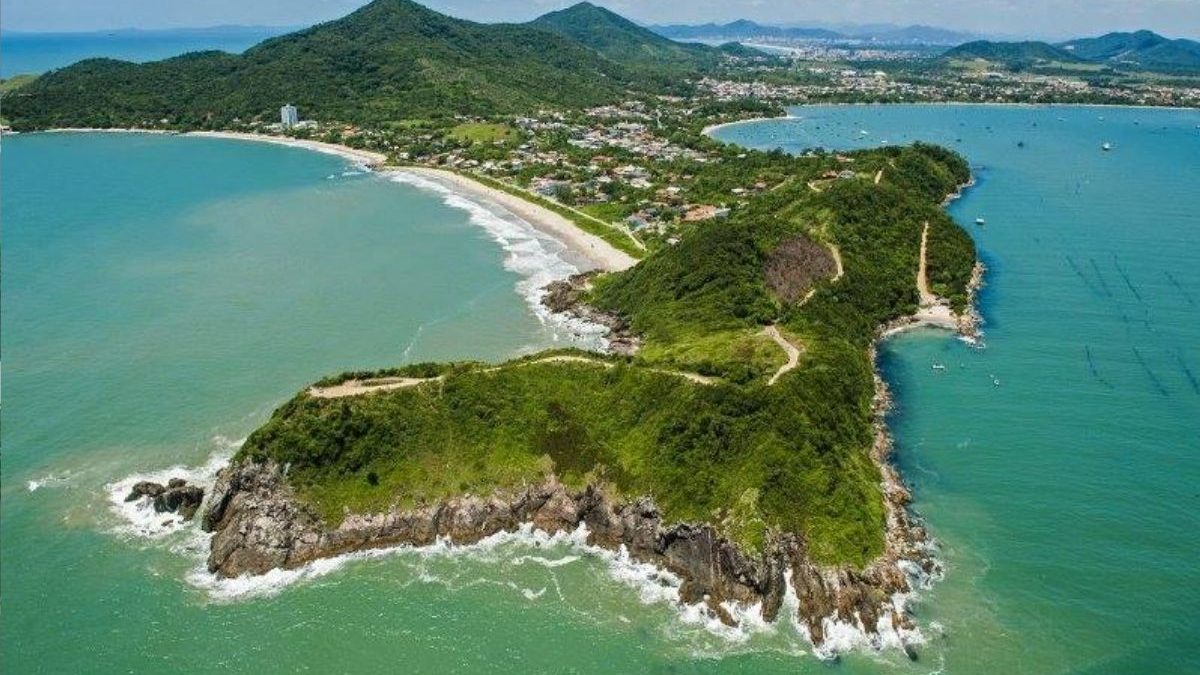 Lugar paradisíaco, cartão-postal do litoral de SC guarda história sombria ligada à caça