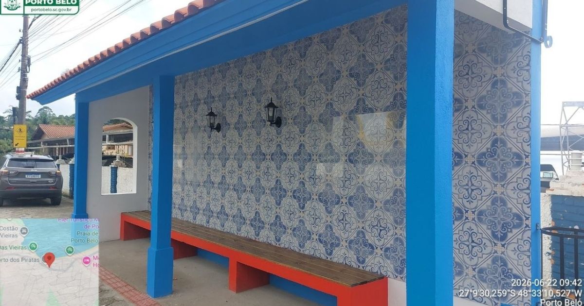 Pontos de ônibus capturam essência histórica açoriana de Porto BeloFoto: PMPB/Divulgação/ND Mais