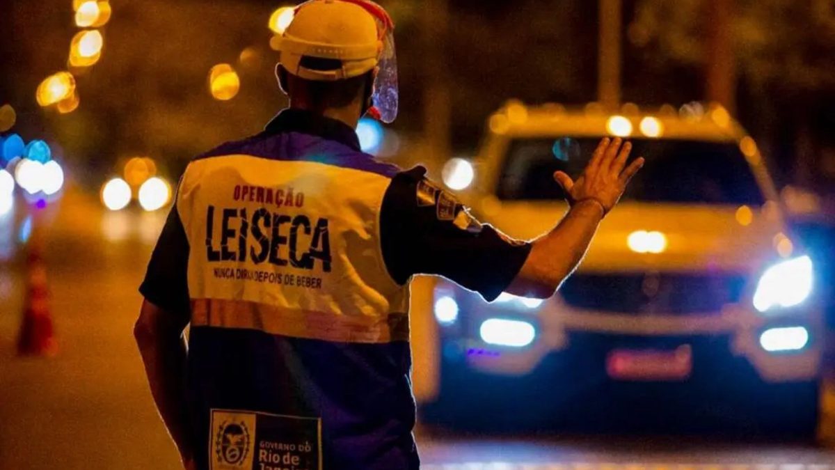 Contran atualiza regras da Lei Seca: blitzes terão testes para drogas e triagem contra