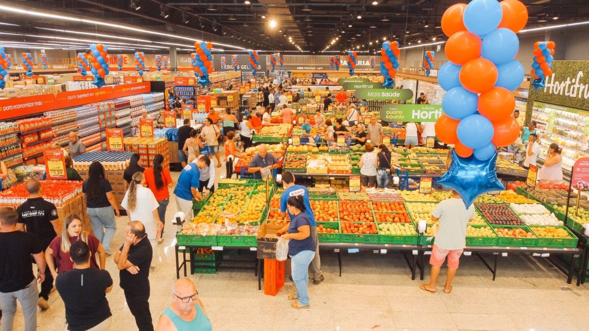 Gigante dos supermercados faz estreia em Joinville e abre processo seletivo - QTU Questões do Universo