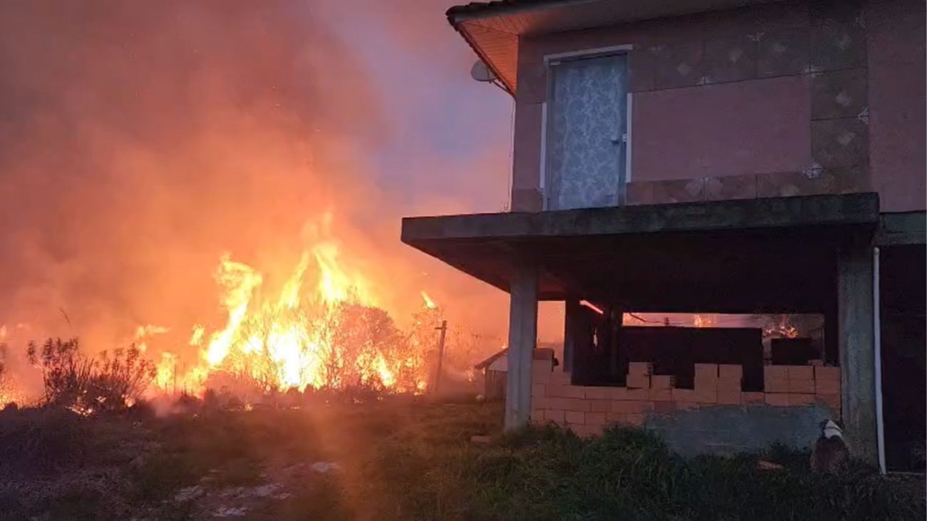 Incêndio em área de vegetação em São Joaquim