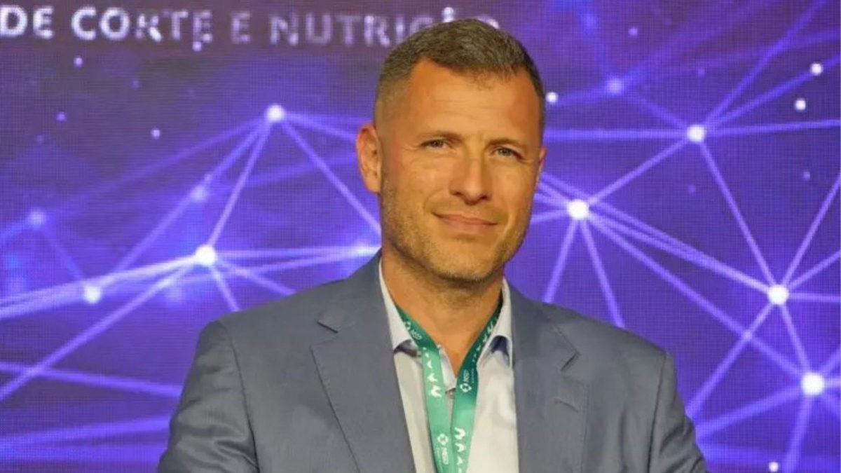 Com patrimônio de R$ 35 bilhões, bilionário criado em SC, conhecido como ‘Rei do Ovo’, é o empresário do agro mais rico do Brasil segundo a Forbes - QTU Questões do Universo