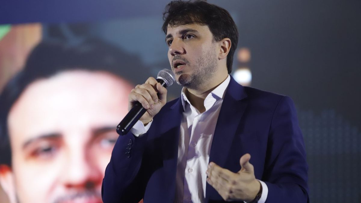 Renan Santos promete criar ‘Liga da Justiça’ e diz que Brasil está tomado pelo crime