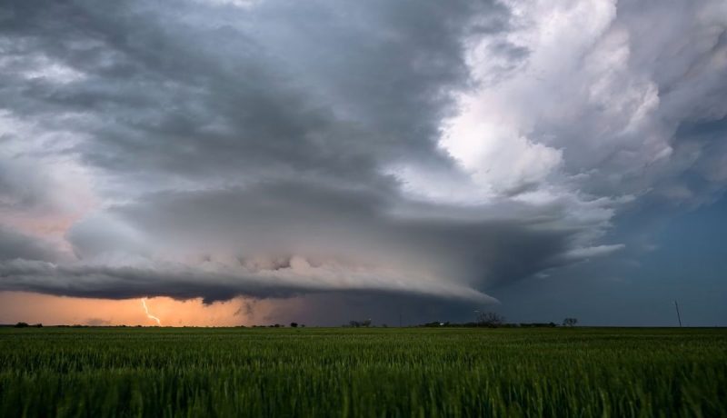 Ciclone, frente fria e rio atmosférico intenso vão trazer chuvas intensas, riscos de granizo e tornados ao Sul - Saiba quais são os 7 estados que estão na rota do 'ciclone bomba' e onde o fenômeno pode causar mais estragos (2)