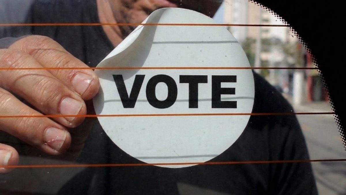 Uber, 99 e outros carros de aplicativo não poderão fazer propaganda eleitoral com adesivos de candidatos em seus veículos - QTU Questões do Universo