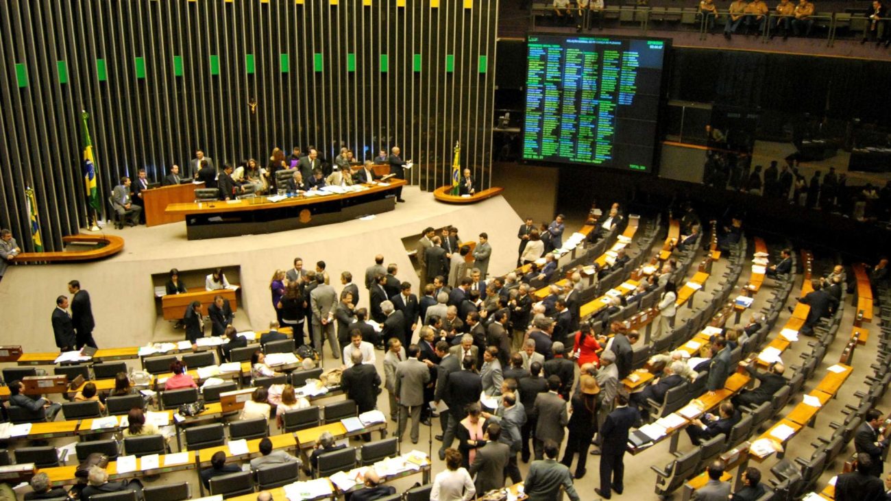 Imagem ilustrativa sobre Câmara aprova urgência ao projeto de aposentadoria especial para vigilantes e nova lei amplia regras da categoria