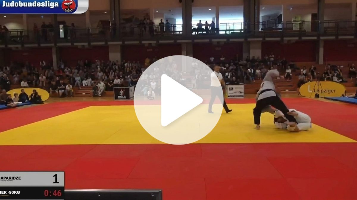 VÍDEO: Judoca olímpico perde dois dentes e fratura a mandíbula após ser agredido por adversário - Foto