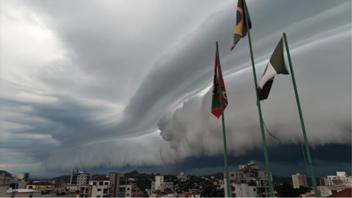 ATENÇÃO, SC! Ciclone traz temporais e frio de 4°C nesta semana