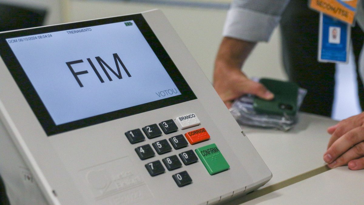 Pode adesivo no carro? TRE explica o que o eleitor pode e não pode fazer na campanha; regras são divulgadas pela justiça