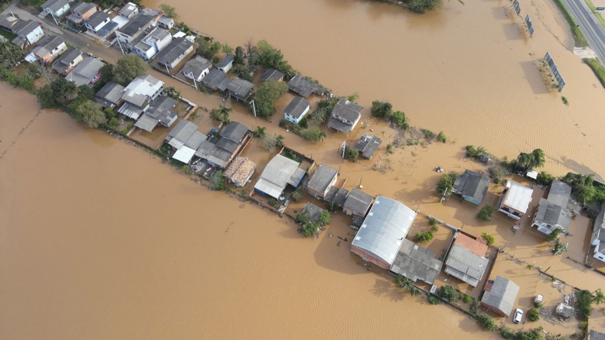 🚨 ATENÇÃO, VIZINHOS DE ARARANGUÁ! Cidade em EMERGÊNCIA por ALAGAMENTOS