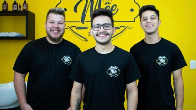 Primeira barbearia foi fundada em 2019, em Lages - Barbearia do Mêe/@barbeariadomee/Instagram