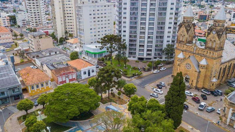 Catarinense que ministra curso de barbearia na Europa é natural de Lages - Reprodução/ND Mais