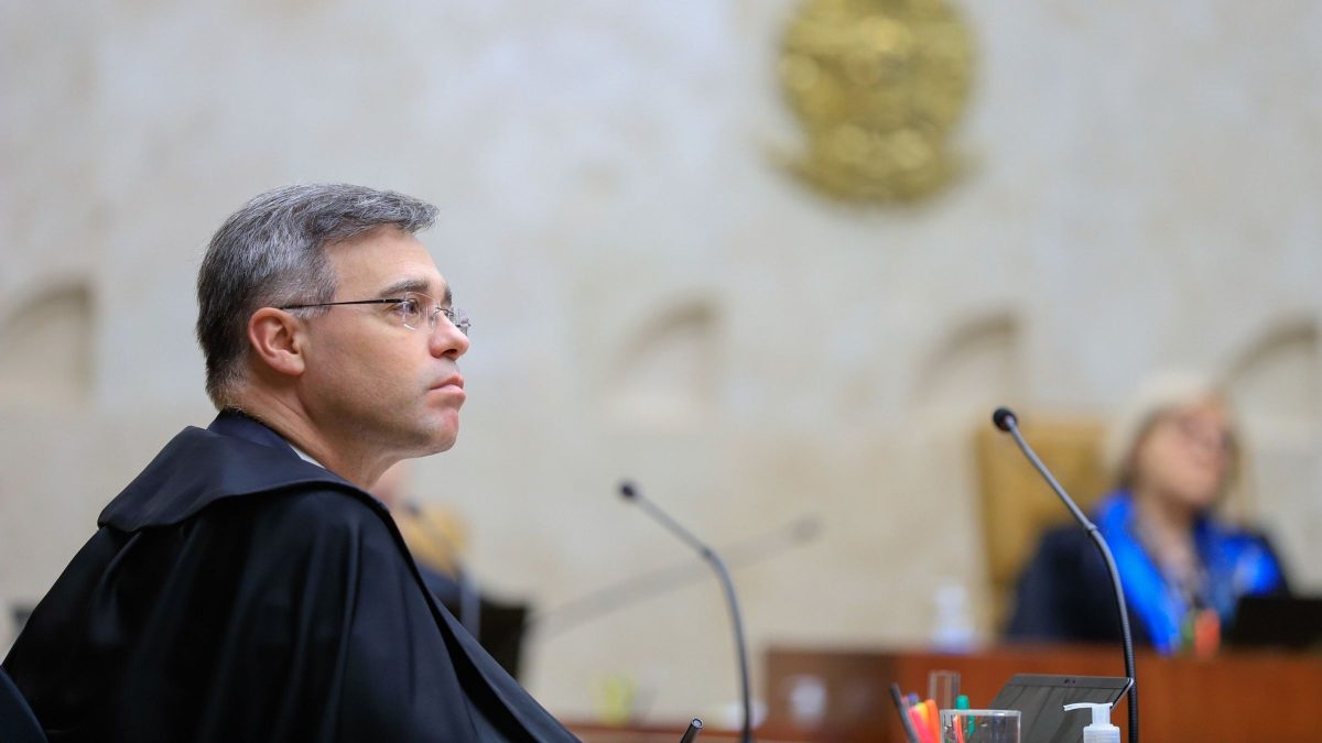 Após denúncia de Moraes, apoiadores de André Mendonça lançam abaixo-assinado com meta de 1 milhão de assinaturas