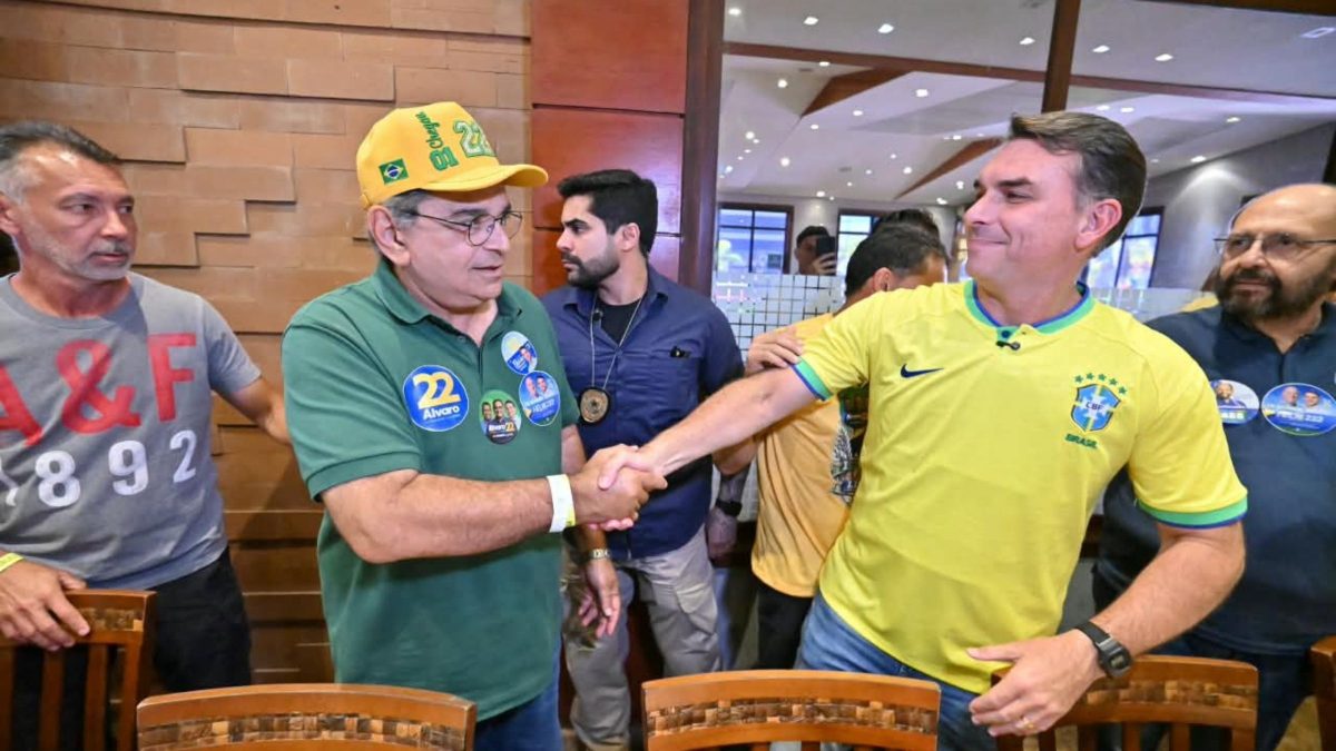 Flávio movimenta capital do Rio Grande do Norte com almoço em churrascaria, motociata e comício