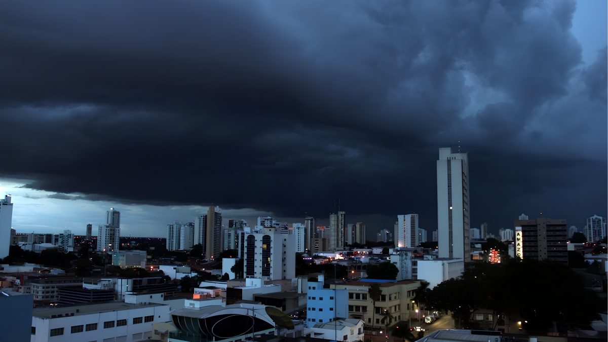 🚨 ATENÇÃO, VIZINHOS! Ciclone e temporais chegam ao Sul do Brasil
