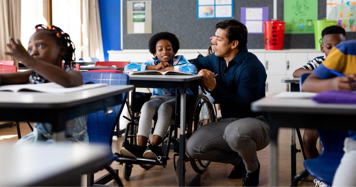 Pais podem questionar as escolas a respeito desses custos em relação a mensalidade escolarFoto: Reprodução/ND Mais